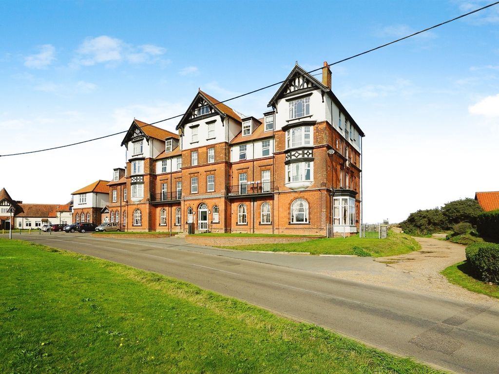 1 bed flat for sale in Cromer Road, Mundesley, Norwich NR11, £120,000