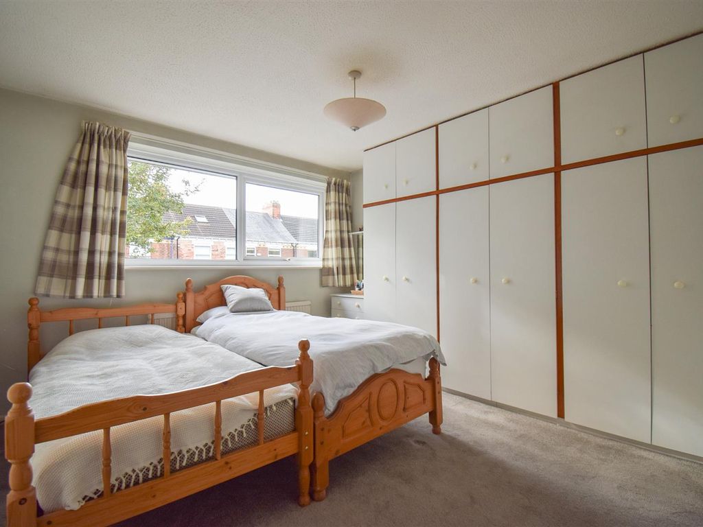 2 bed terraced house for sale in Ella Street, Hull HU5, £99,500
