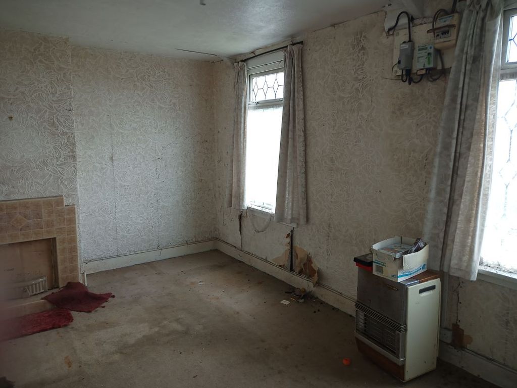 1 bed bungalow for sale in 145 Heol Llanelli, Pontyates, Llanelli, Dyfed SA15, £49,000