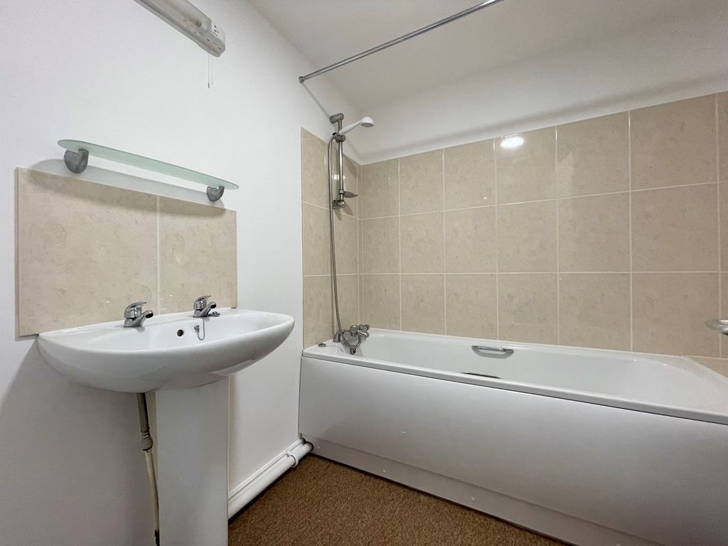 2 bed flat for sale in 31-33 Suffolk Road, Bournemouth BH2, £260,000