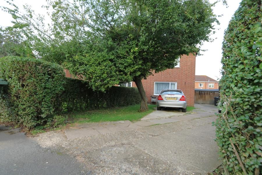 3 bed property for sale in Grays Close, Corby NN17, £175,000
