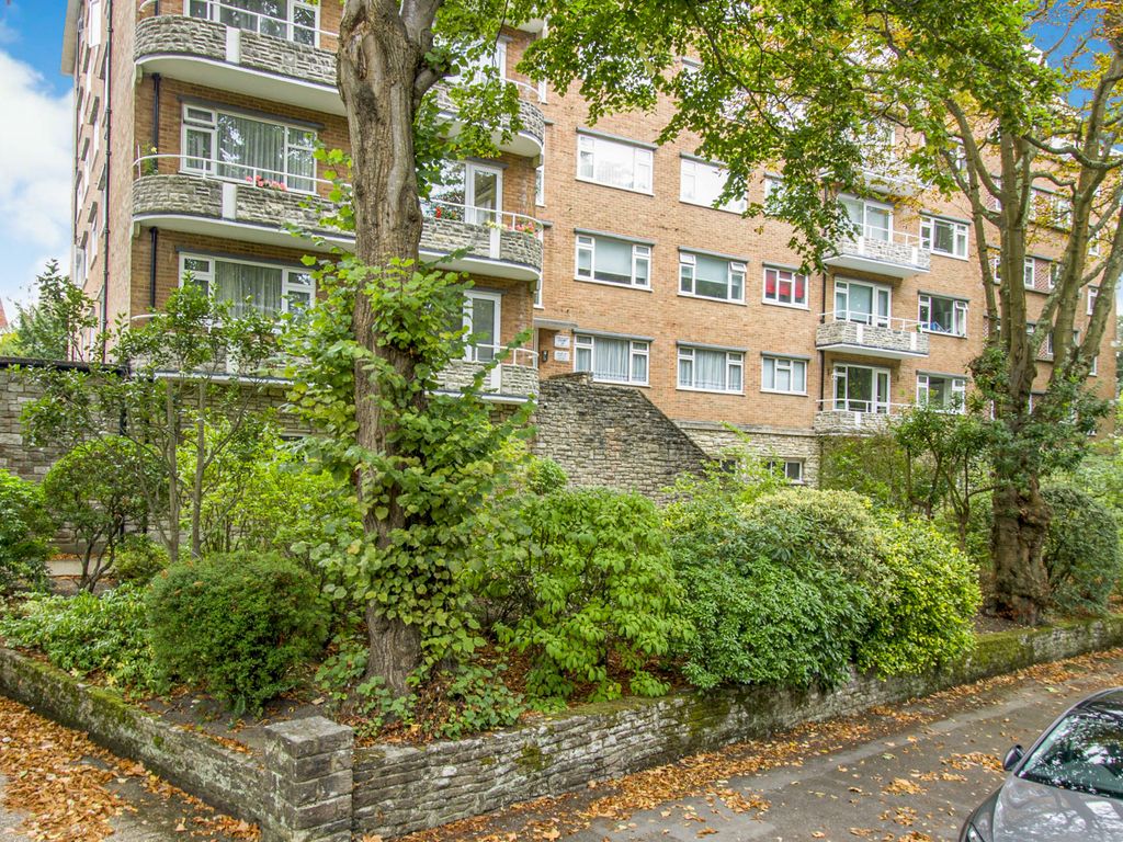 2 bed flat for sale in Crescent Court, 33 Chine Crescent, Bournemouth, Dorset BH2, £215,000