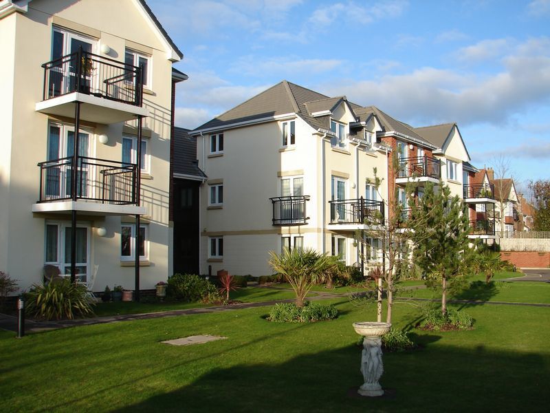 1 bed flat for sale in Bronte Court, Exmouth EX8, £155,000