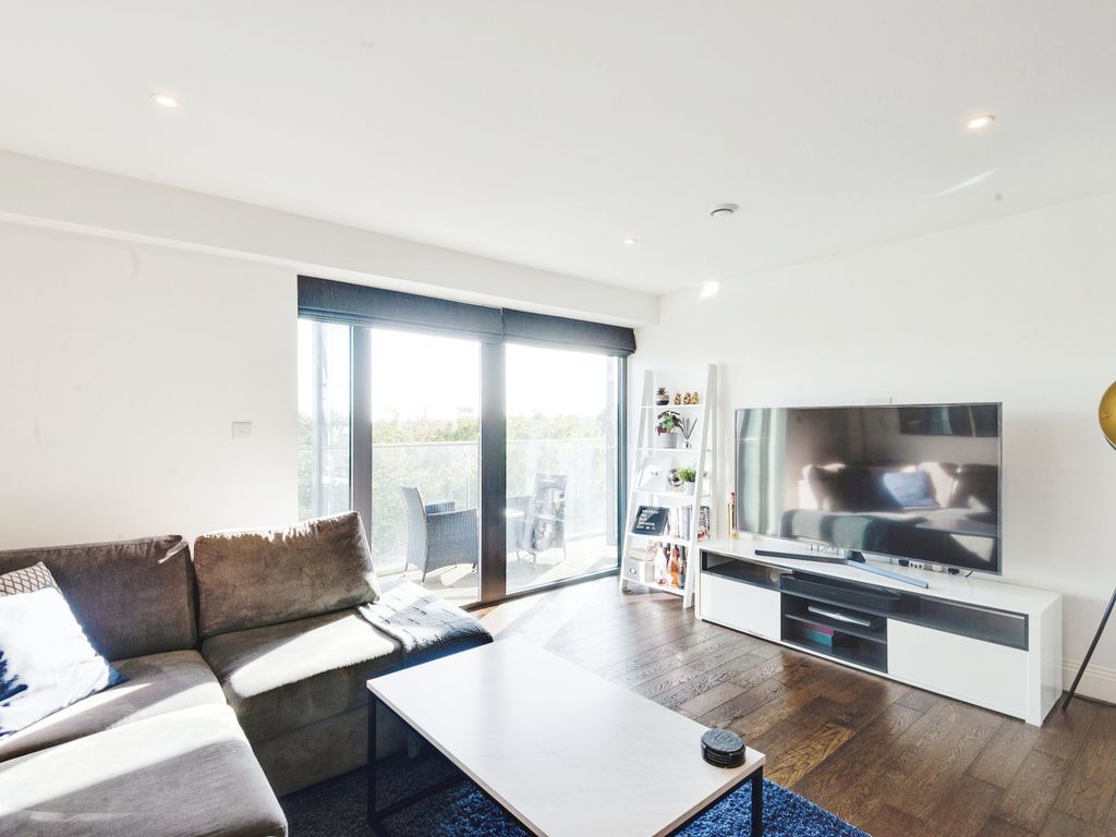 1 bed flat for sale in 1 Brindley Place, Uxbridge UB8, £285,000