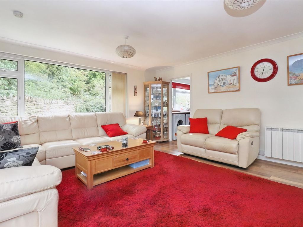 2 bed flat for sale in Salthouse Road, Clevedon BS21, £249,950