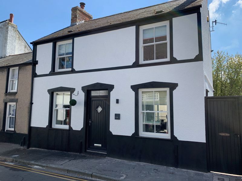 2 bed cottage for sale in Uppergate Street, Conwy LL32, £295,000