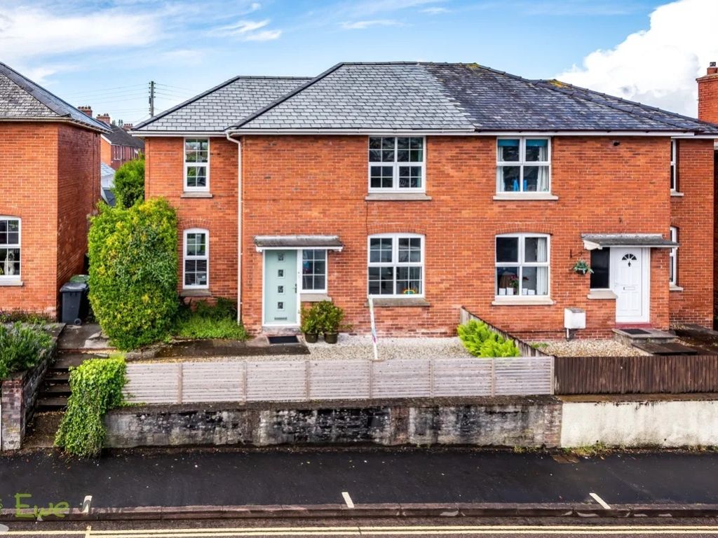 3 bed terraced house for sale in Clinton Terrace, Barnstaple, Devon EX32, £325,000