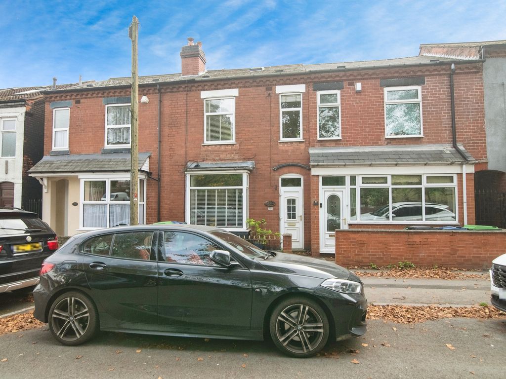 3 bed terraced house for sale in Rosefield Road, Smethwick B67, £220,000