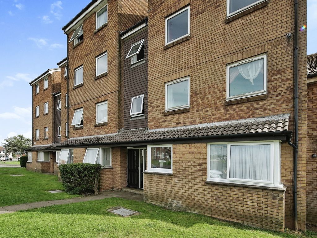 2 bed flat for sale in Balcombe Road, Telscombe Cliffs, Peacehaven BN10, £145,000