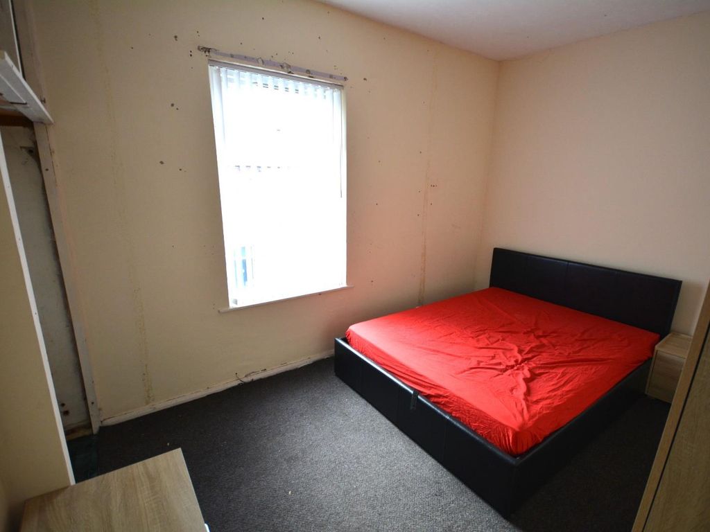 2 bed terraced house for sale in Oak Street, Eldon Lane, Bishop Auckland DL14, £40,000