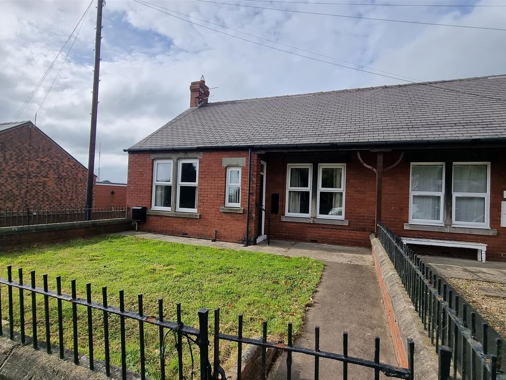 1 bed bungalow for sale in High Road, Stanley, Crook DL15, £80,000