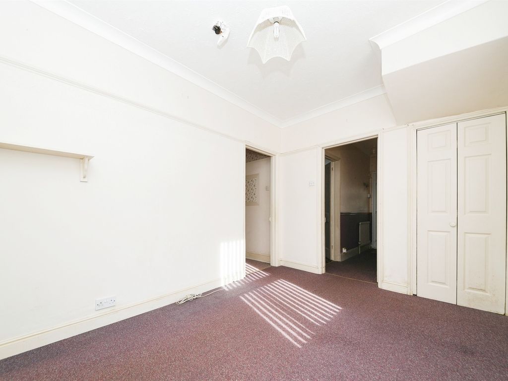 1 bed flat for sale in Milton Avenue, King's Lynn PE30, £80,000