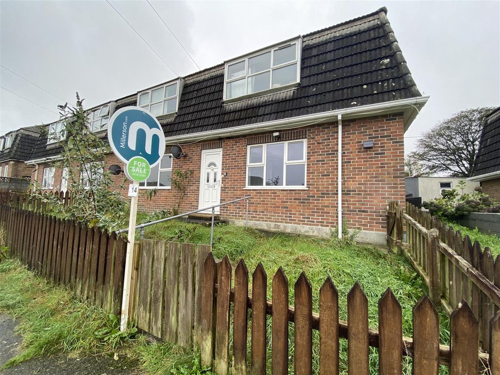 2 bed flat for sale in Montgomery Road, Penwithick, St. Austell PL26, £90,000