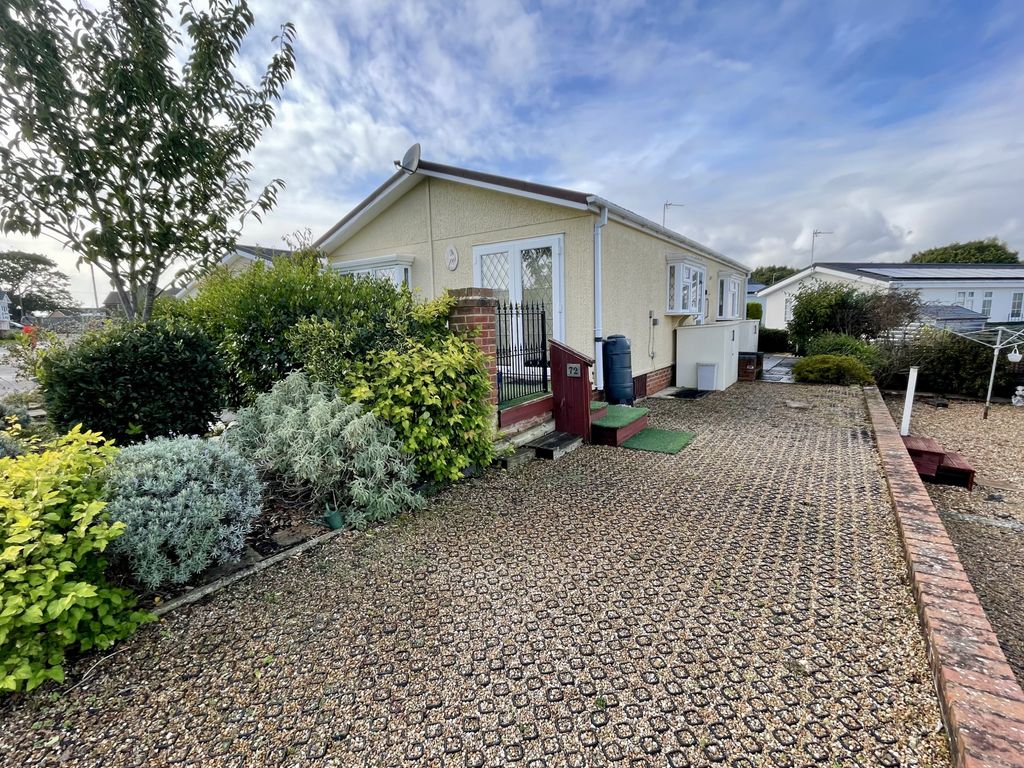 3 bed bungalow for sale in Eastbourne Heights, Oak Tree Lane, Eastbourne, East Sussex BN23, £230,000