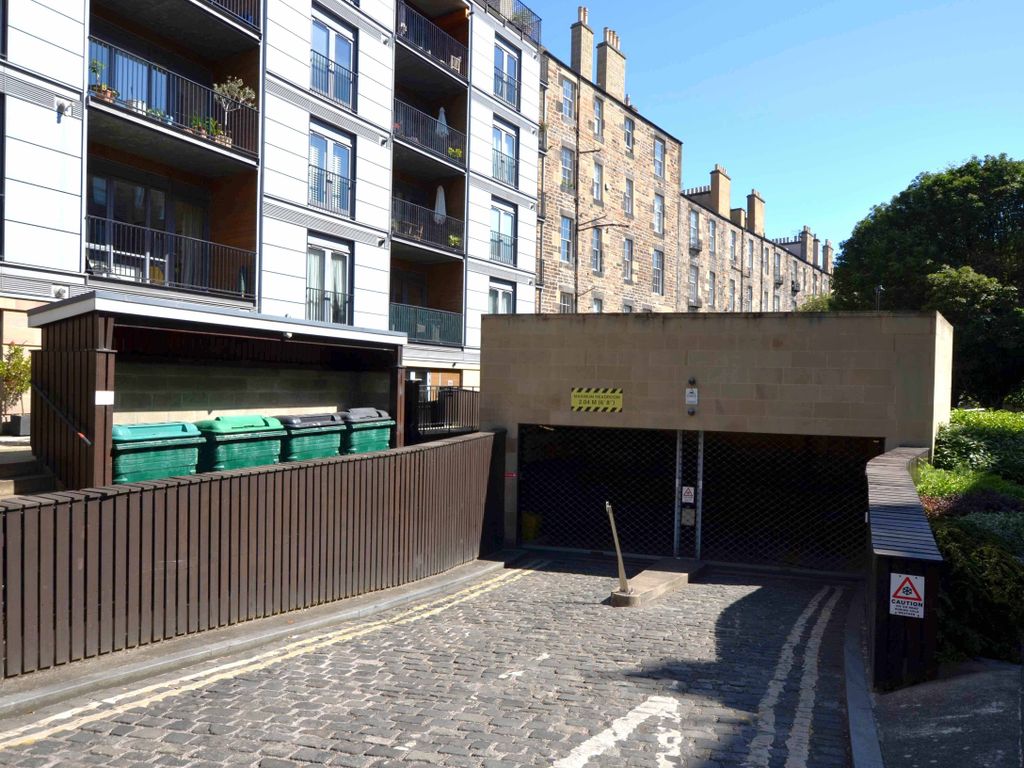 Parking/garage for sale in Nw Cumberland Street Lane, Edinburgh EH3, £50,000