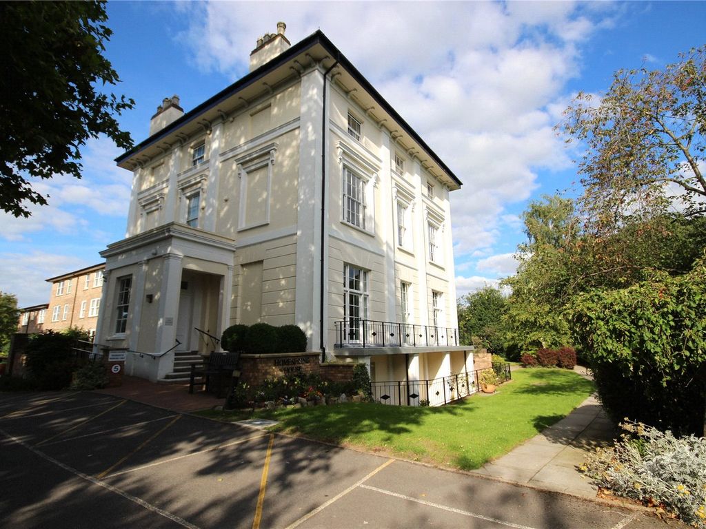 2 bed flat for sale in Pittville Circus Road, Cheltenham, Gloucestershire GL52, £110,000