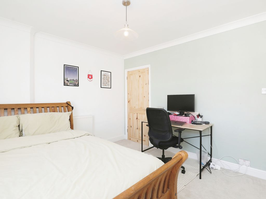 2 bed terraced house for sale in Avon Street, Warwick CV34, £305,000