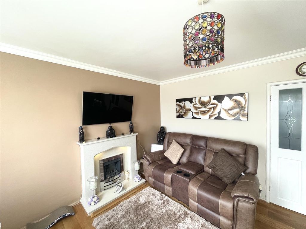2 bed flat for sale in Maesglas Road, Gendros, Swansea SA5, £105,000