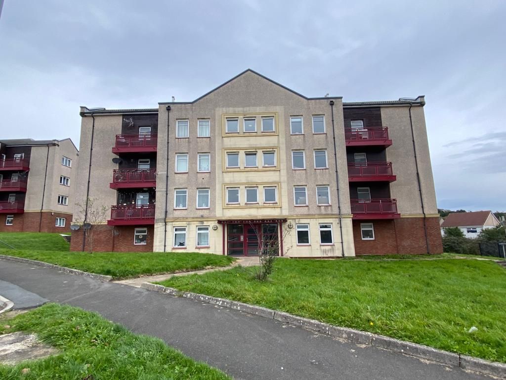 2 bed flat for sale in Maesglas Road, Gendros, Swansea SA5, £105,000