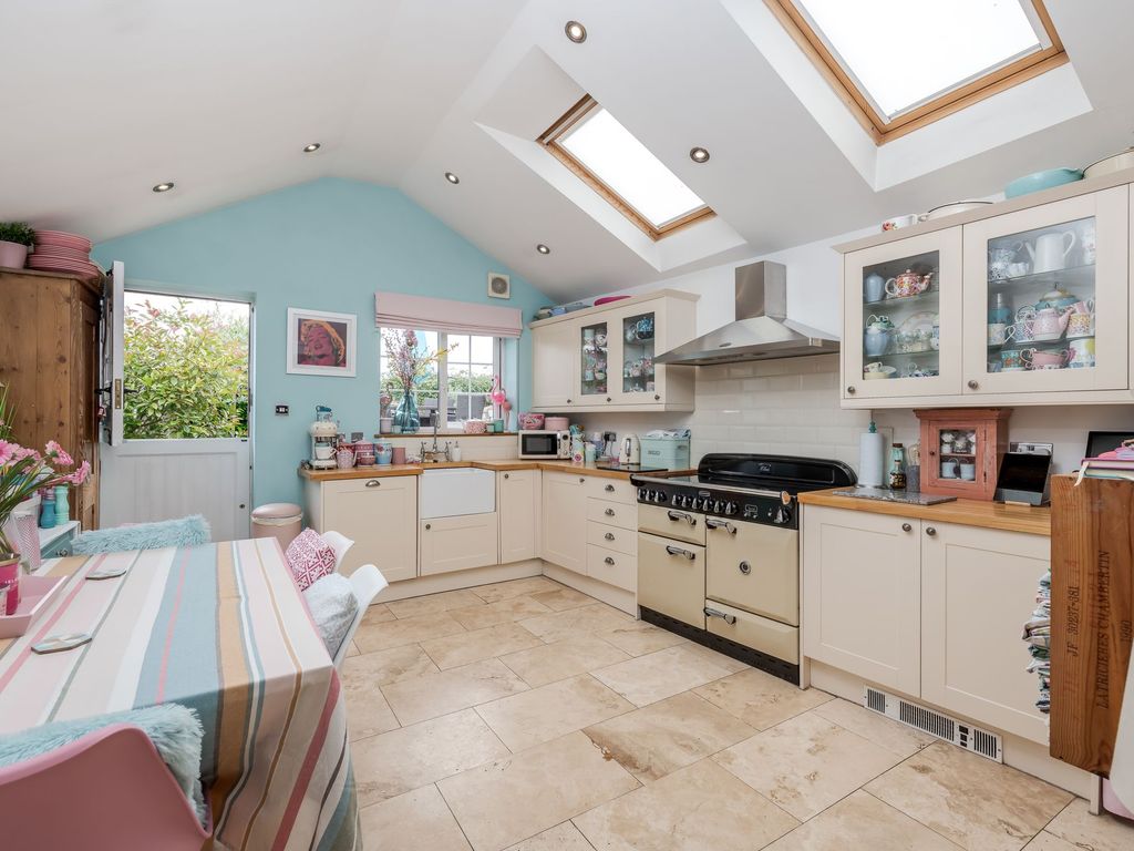 3 bed semi-detached house for sale in The High Road, Felmersham MK43, £300,000