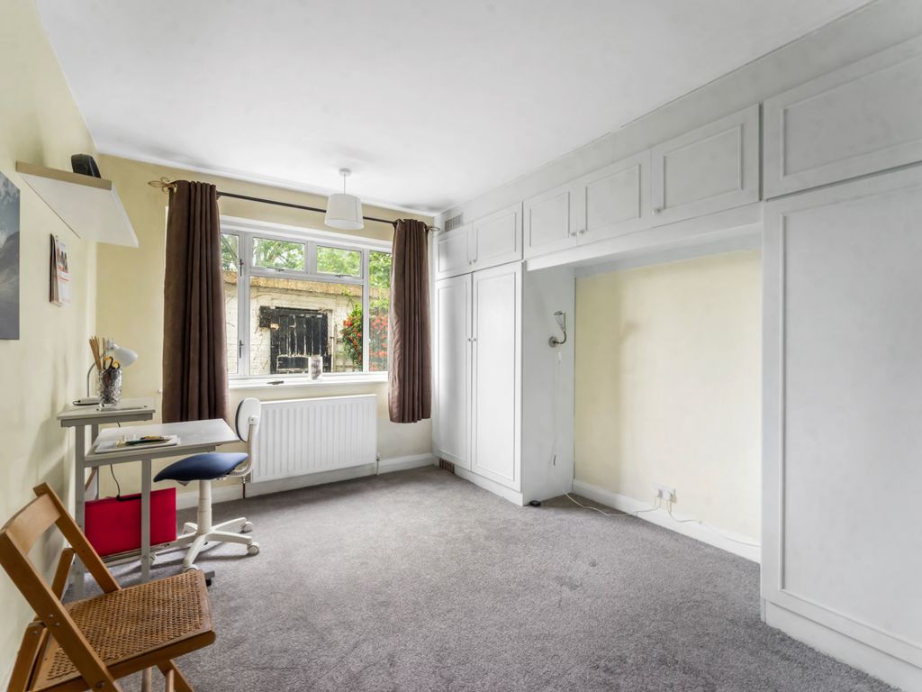 1 bed maisonette for sale in Recreation Way, Mitcham CR4, £230,000