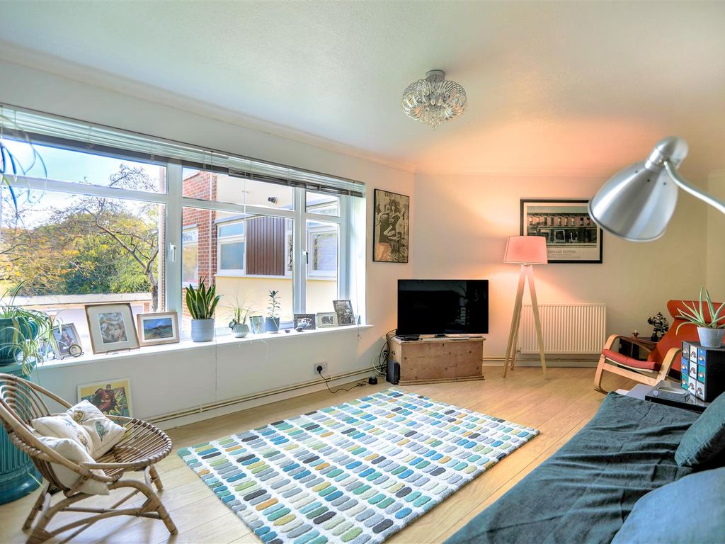 2 bed flat for sale in Leahurst Court, Leahurst Court Road, Preston, Brighton BN1, £325,000