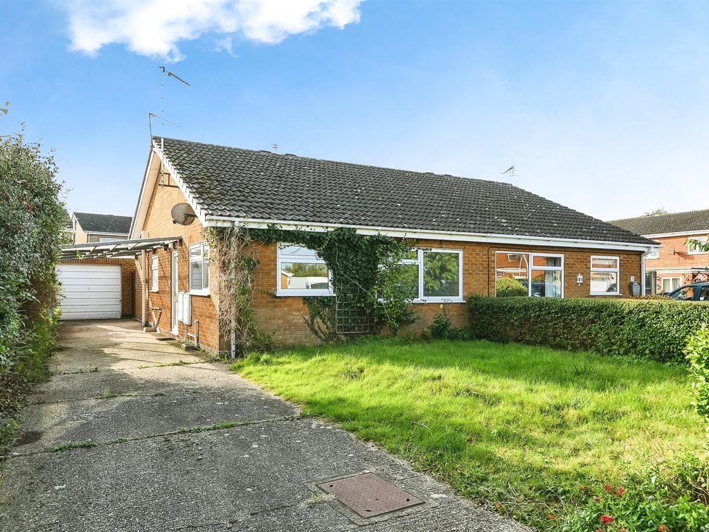 2 bed semi-detached bungalow for sale in Jubilee Close, Downham Market PE38, £230,000