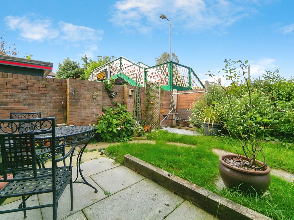 2 bed end terrace house for sale in Woodlands Court, Hawarden, Deeside, Flintshire CH5, £122,000