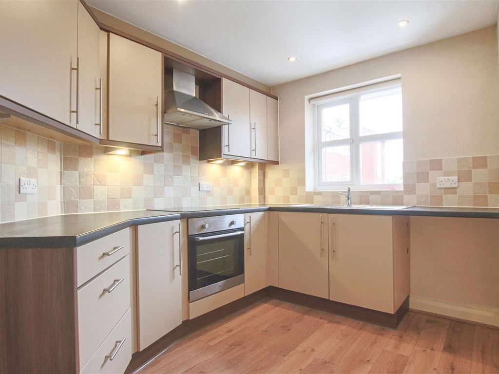 2 bed flat for sale in Brook Court, Dorman Close, Ashton-On-Ribble, Preston PR2, £119,950