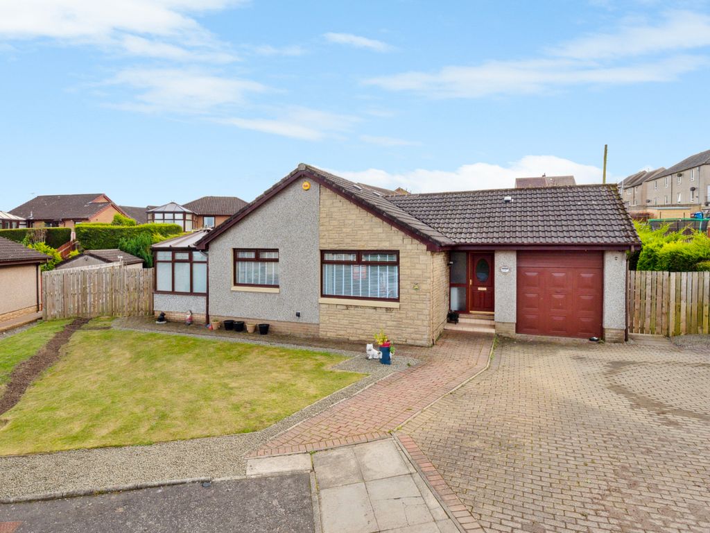 3 bed detached house for sale in Cruickshank Drive, Shieldhill, Falkirk FK1, £262,000