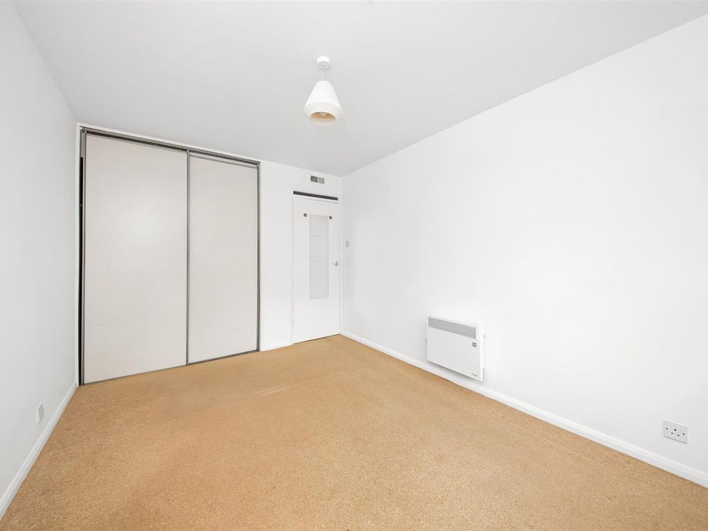 1 bed flat for sale in Erindale Court, Copers Cope Road, Beckenham BR3, £265,000