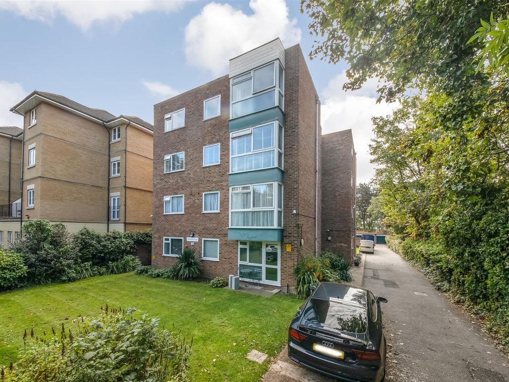 1 bed flat for sale in Erindale Court, Copers Cope Road, Beckenham BR3, £265,000