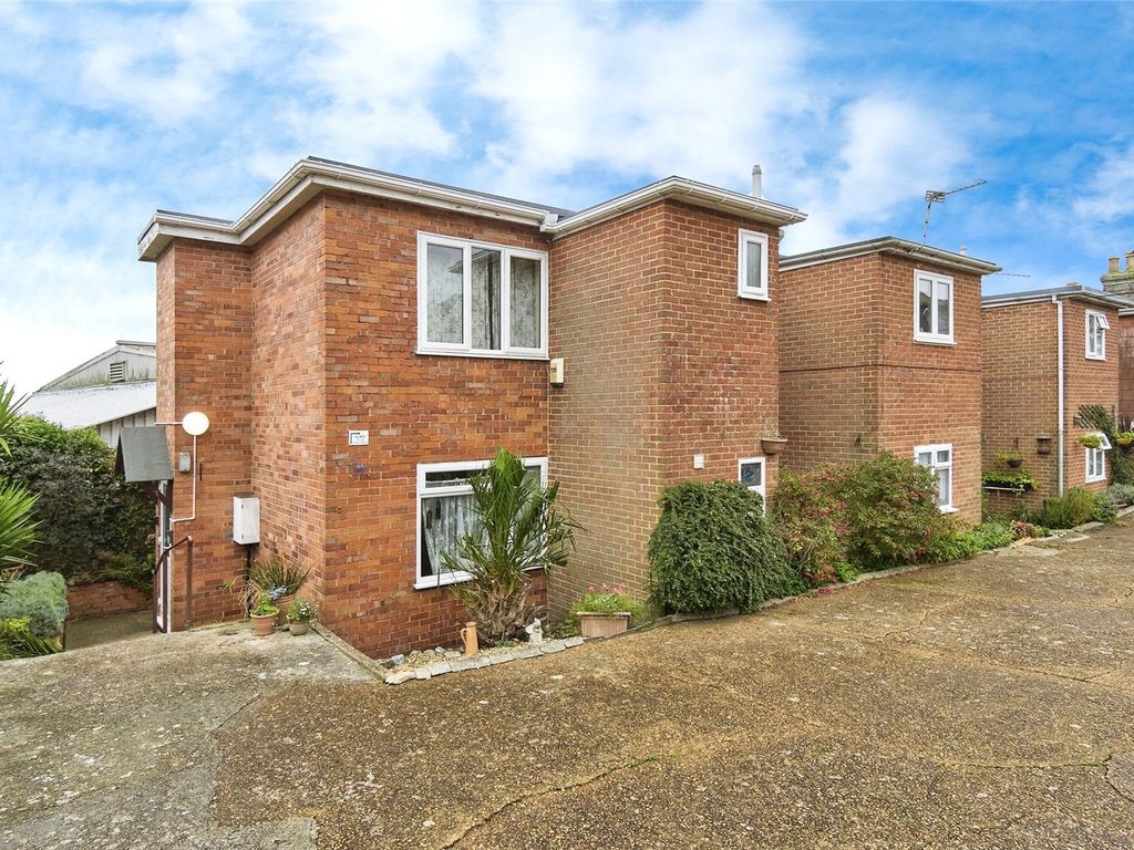 1 bed flat for sale in Royal Street, Sandown, Isle Of Wight PO36, £105,000