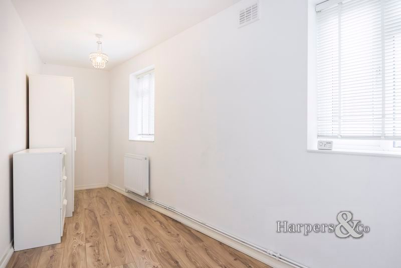 1 bed flat for sale in Bexley High Street, Bexley DA5, £200,000