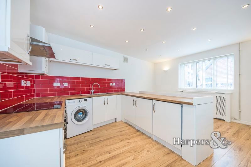 1 bed flat for sale in Bexley High Street, Bexley DA5, £200,000