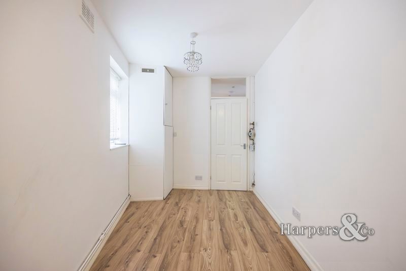 1 bed flat for sale in Bexley High Street, Bexley DA5, £200,000