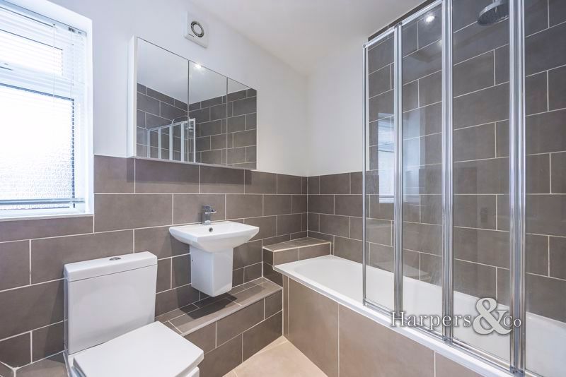 1 bed flat for sale in Bexley High Street, Bexley DA5, £200,000