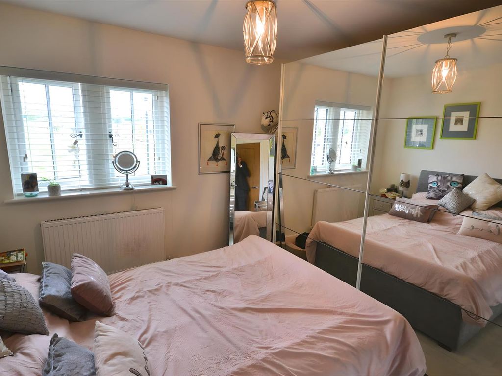1 bed flat for sale in St. John Way, Dorchester DT1, £205,000