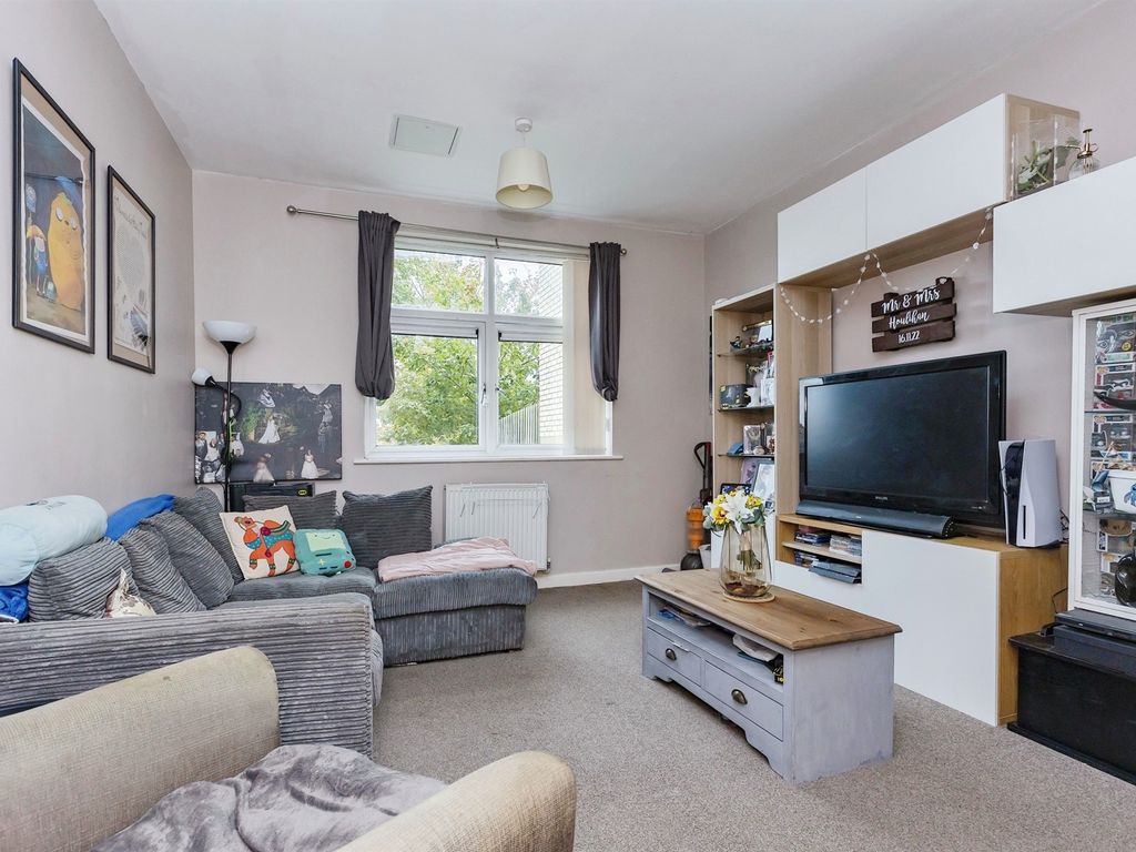 1 bed flat for sale in Sandhills Avenue, Hamilton, Leicester LE5, £100,000