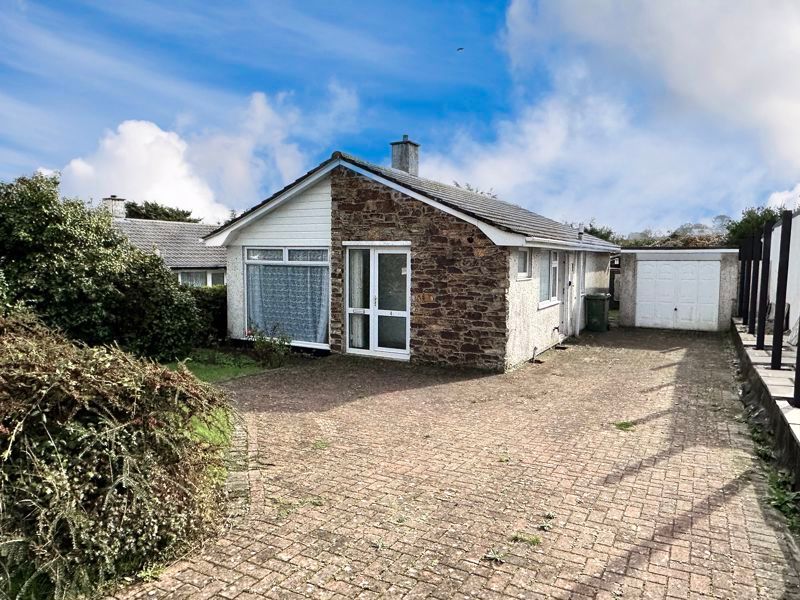 3 bed detached bungalow for sale in Ros Lyn, Carbis Bay, St. Ives TR26, £275,000