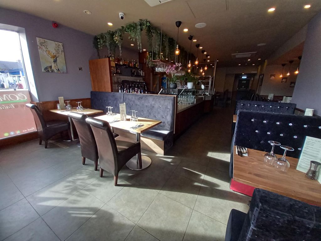 Restaurant/cafe for sale in Restaurants S35, Chapeltown, South Yorkshire, £165,000