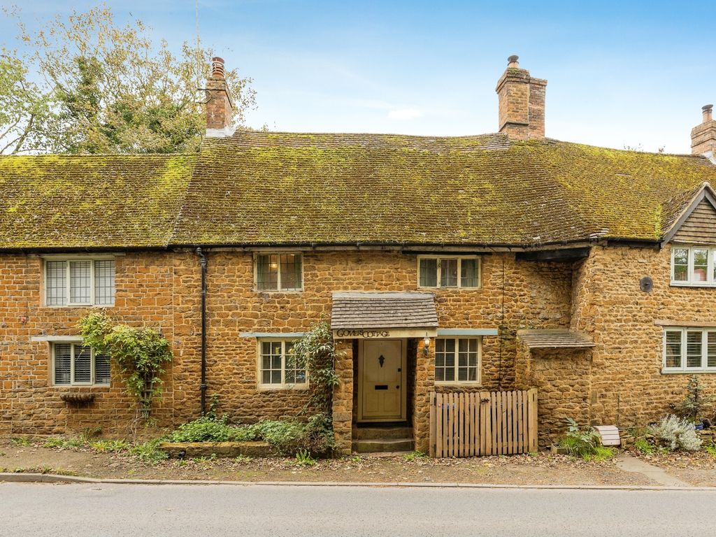 2 bed cottage for sale in Wardington, Banbury OX17, £310,000