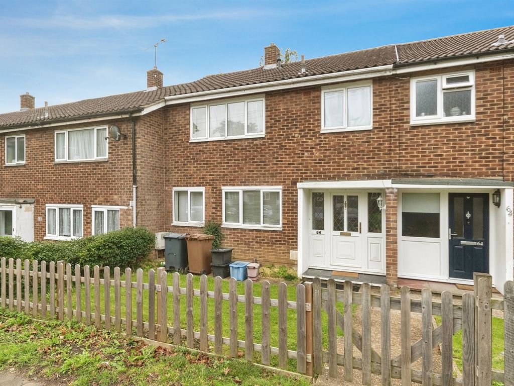 3 bed terraced house for sale in Abbots Grove, Stevenage SG1, £325,000