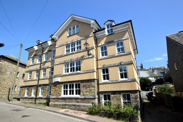 2 bed flat for sale in Well Lane, Liskeard, Cornwall PL14, £73,750