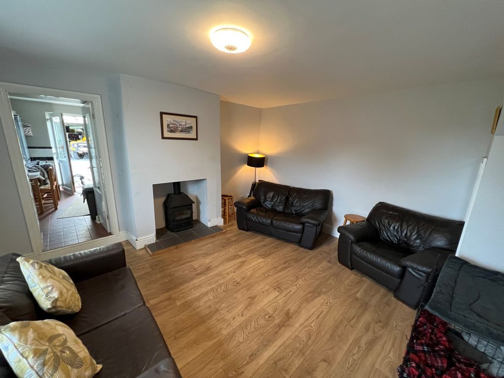 3 bed detached house for sale in Llwyncelyn, Aberaeron, Ceredigion SA46, £299,950