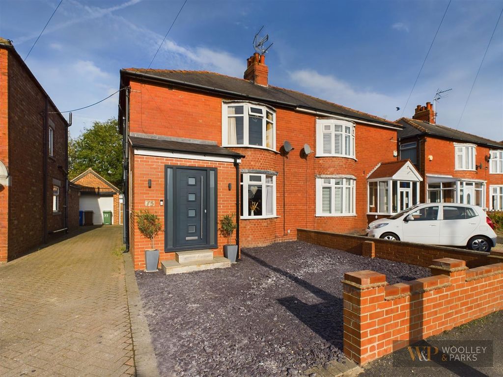 3 bed semi-detached house for sale in York Road, Driffield YO25, £250,000
