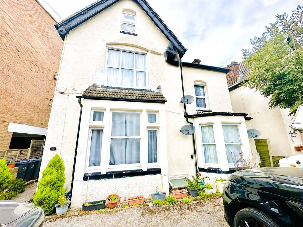 2 bed flat for sale in Bramley Hill, South Croydon CR2, £315,000