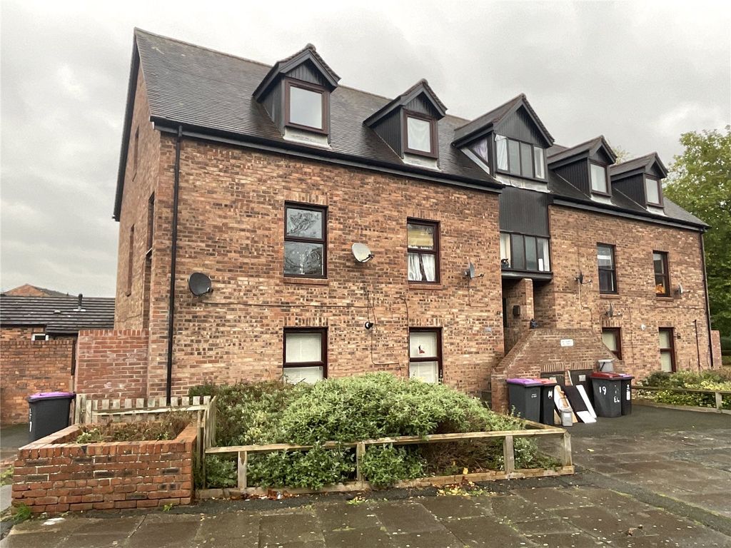 2 bed flat for sale in Epsom Court, Leegomery, Telford, Shropshire TF1, £105,000