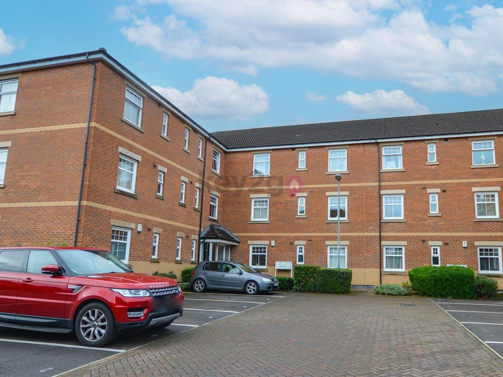 1 bed flat for sale in Oxclose Park Gardens, Halfway, Sheffield S20, £120,000