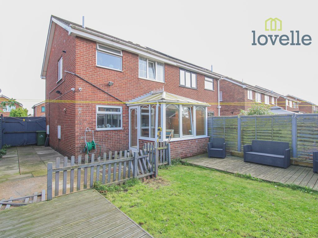 3 bed semi-detached house for sale in Ferndown Drive, Immingham DN40, £159,950